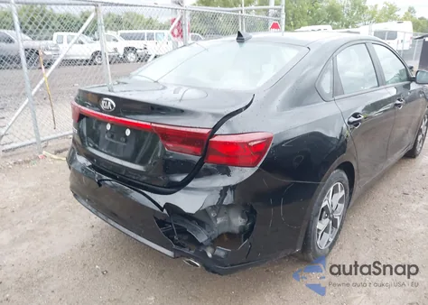 2021 Kia Forte Lxs z USA, uszkodzony, nr VIN 3KPF24AD4ME378347